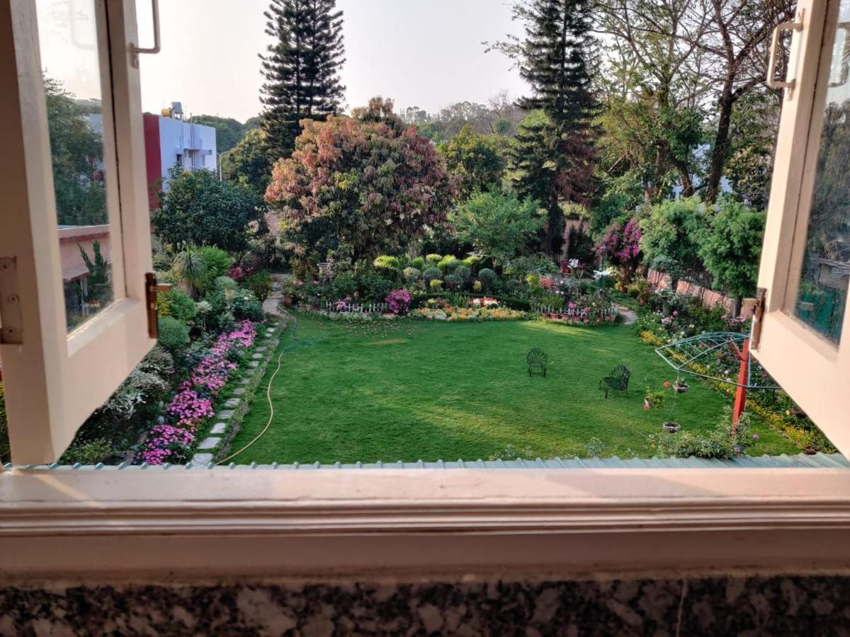 Private Room With A View เดห์ราดุน ภายนอก รูปภาพ